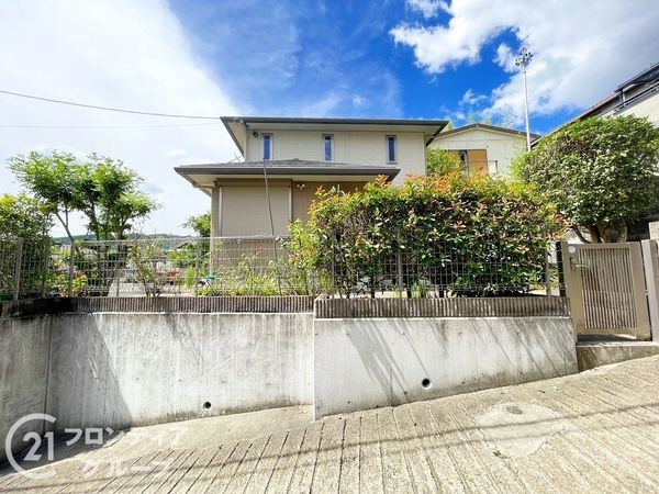 生駒市有里町　中古一戸建て