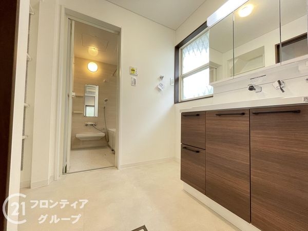 奈良市左京３丁目の中古一戸建て