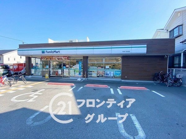 奈良市平松４丁目　新築一戸建て　１期　２号棟(ファミリーマート奈良六条西店)