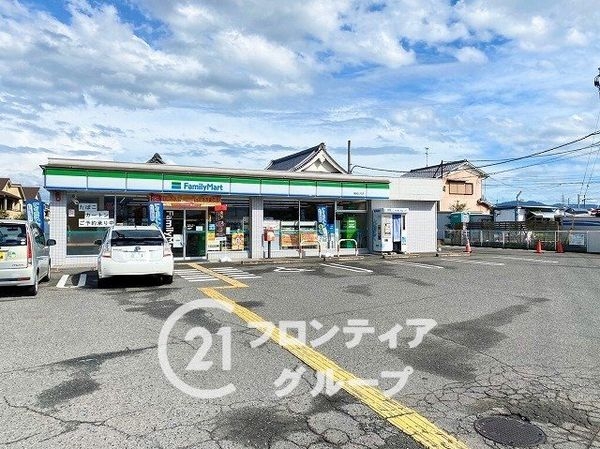 磯城郡三宅町大字伴堂の中古一戸建て(ファミリーマート磯城三宅店)