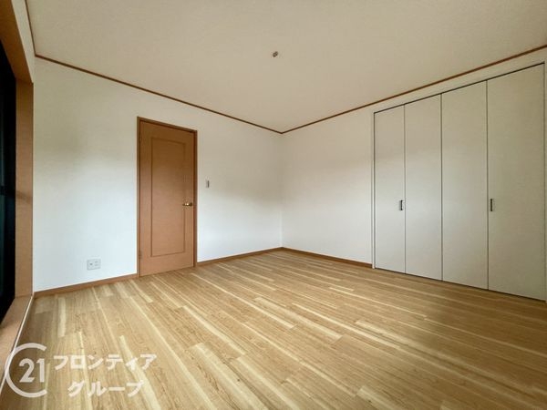 香芝市下田東３丁目の中古一戸建て