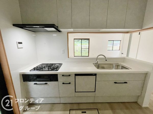 香芝市下田東３丁目　中古一戸建て
