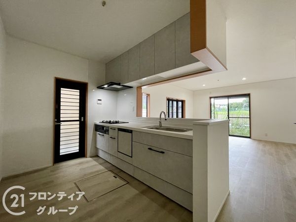 香芝市下田東３丁目の中古一戸建て