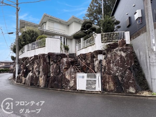 生駒市真弓１丁目　中古一戸建て