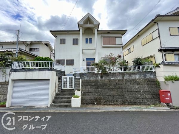香芝市白鳳台２丁目の中古一戸建て