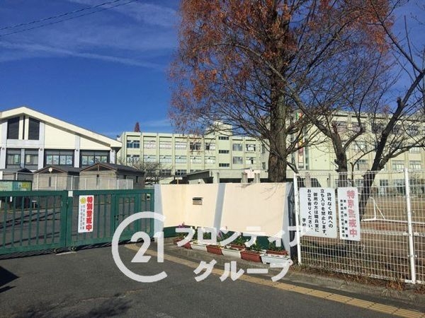 奈良市中山町西２丁目　新築一戸建て　第２　１号棟(奈良市立登美ケ丘中学校)