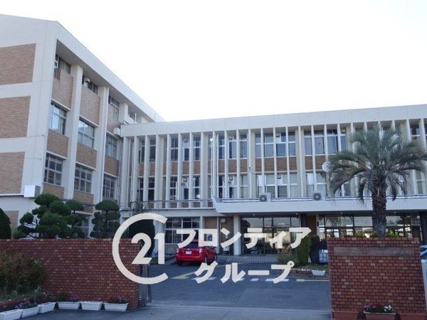大和高田市大字市場の中古一戸建て(大和高田市立高田西中学校)