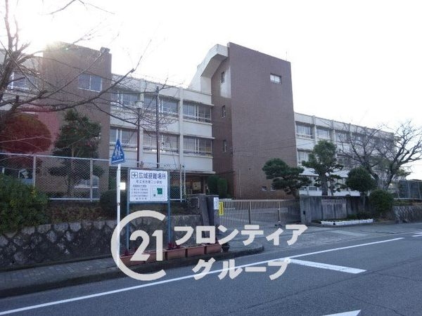 北葛城郡河合町高塚台１丁目の中古一戸建て(河合町立河合第二小学校)