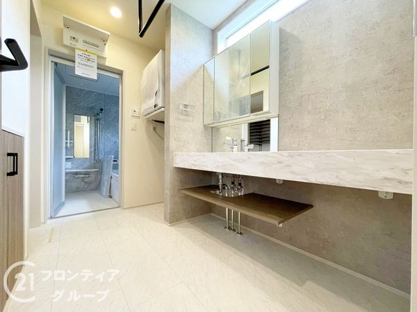生駒市生駒台南　新築一戸建て　１期　全１区画