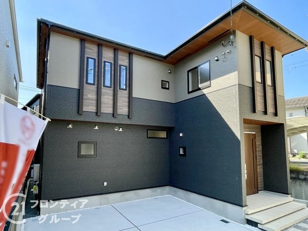 天理市平等坊町　新築一戸建て　１期　２号棟