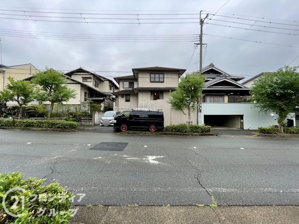 奈良市左京３丁目の中古一戸建て