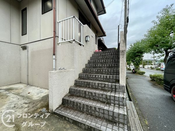 奈良市左京３丁目の中古一戸建て