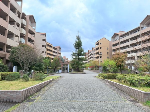 ローレルスクエア登美ヶ丘第1期10番館　中古マンション