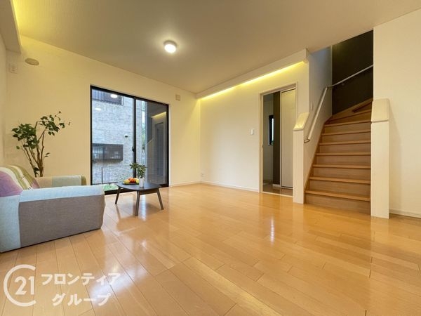 生駒市西松ケ丘　中古一戸建て