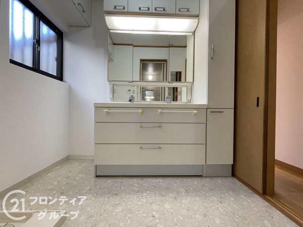 生駒市真弓３丁目の中古一戸建て