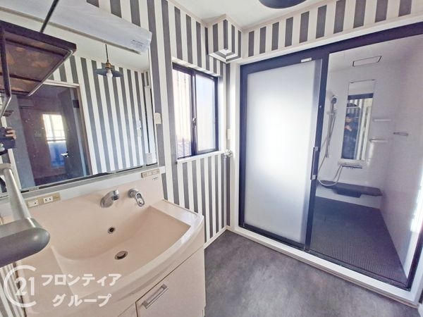 大和郡山市小泉町東３丁目の中古一戸建て