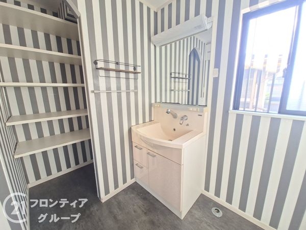 大和郡山市小泉町東３丁目の中古一戸建て