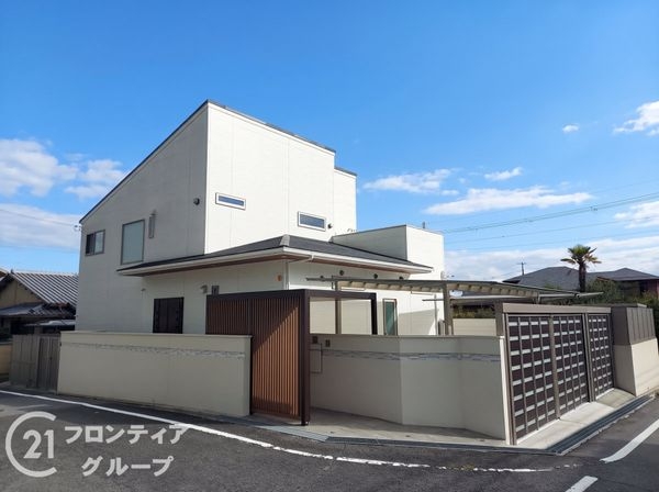 奈良市登美ヶ丘３丁目の中古一戸建て