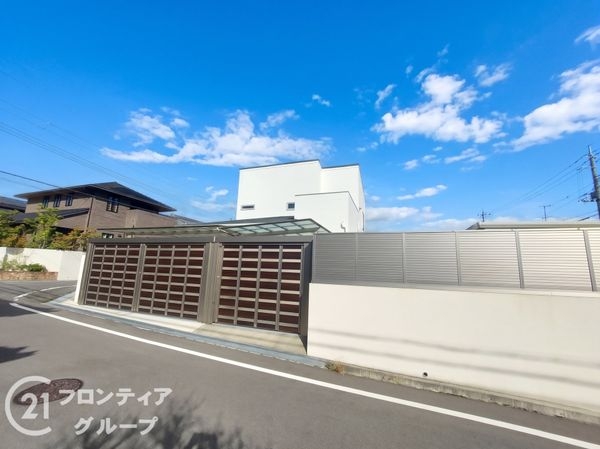 奈良市登美ヶ丘３丁目の中古一戸建て