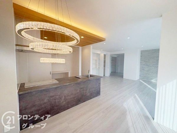 奈良市登美ヶ丘３丁目　中古一戸建て