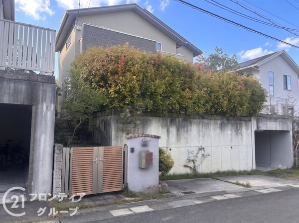 奈良市北登美ヶ丘６丁目　中古一戸建て