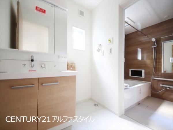 綾瀬市上土棚中２丁目の中古一戸建て