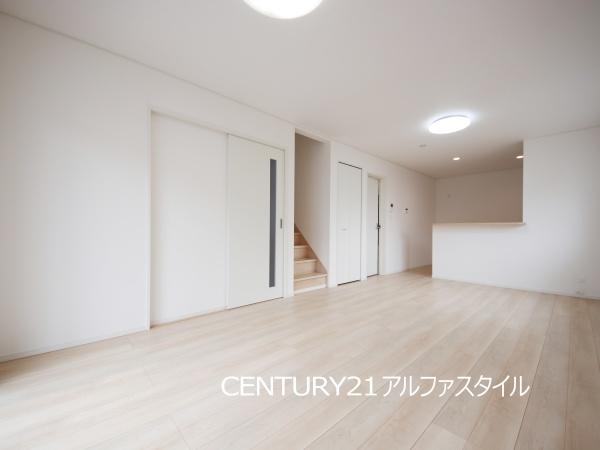 大和市南林間８丁目の新築一戸建