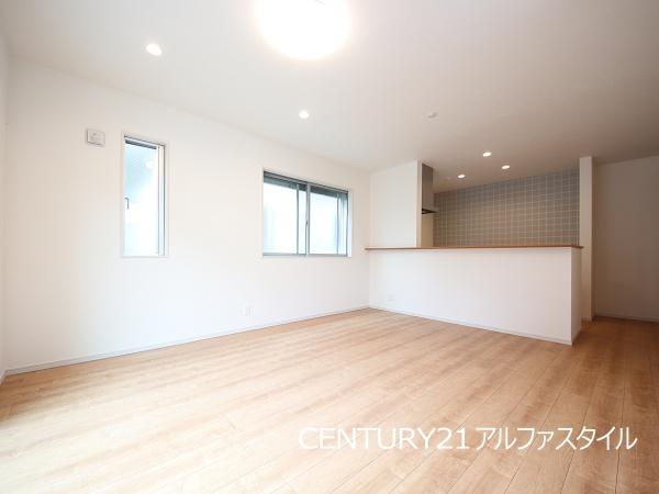 綾瀬市落合南３丁目の新築一戸建