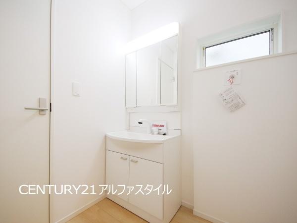 綾瀬市上土棚北２丁目の新築一戸建