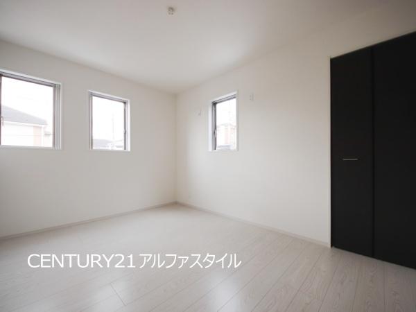 綾瀬市綾西５丁目の新築一戸建