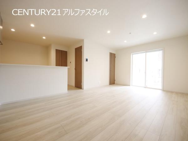 座間市南栗原３丁目の新築一戸建
