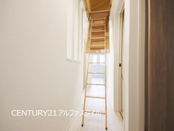座間市南栗原３丁目の新築一戸建