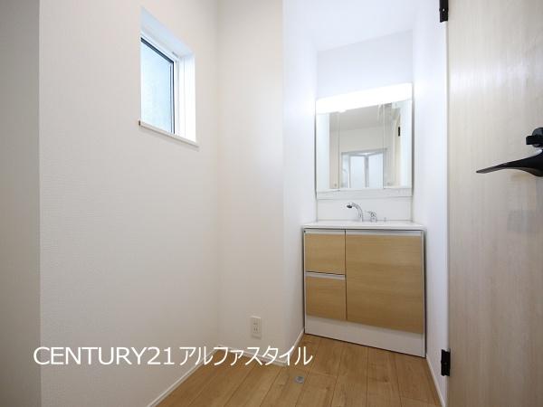 綾瀬市寺尾本町３丁目の新築一戸建