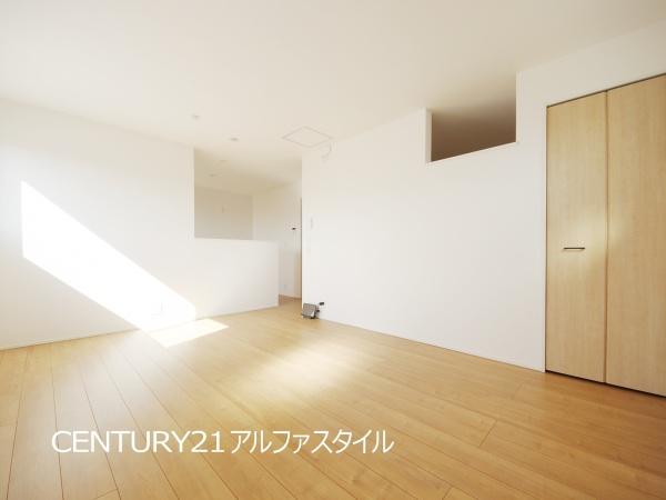 綾瀬市寺尾本町３丁目の新築一戸建
