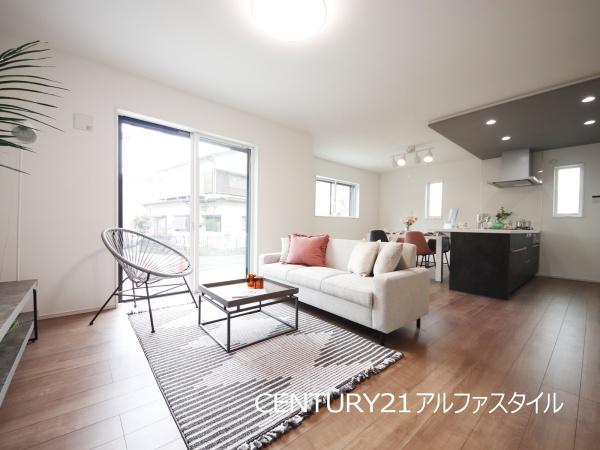綾瀬市深谷上７丁目の新築一戸建