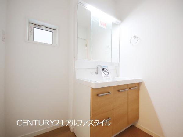 綾瀬市深谷上７丁目の新築一戸建