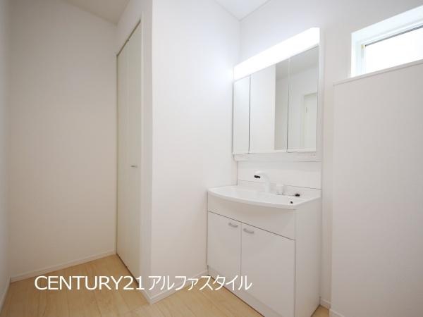 綾瀬市小園南２丁目の新築一戸建