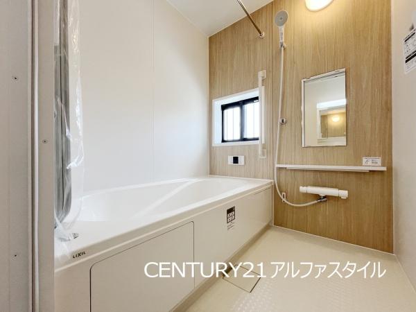 綾瀬市深谷中４丁目の新築一戸建