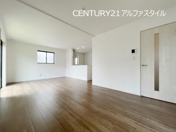 綾瀬市深谷中４丁目の新築一戸建
