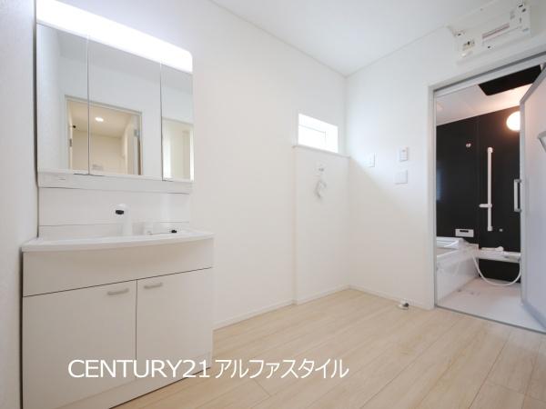 綾瀬市深谷南４丁目の新築一戸建