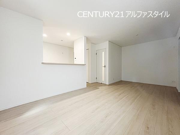 綾瀬市深谷中４丁目の新築一戸建
