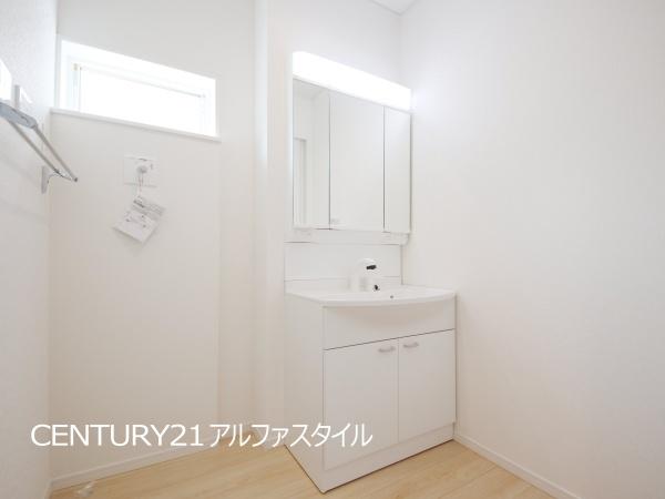 綾瀬市深谷中４丁目の新築一戸建