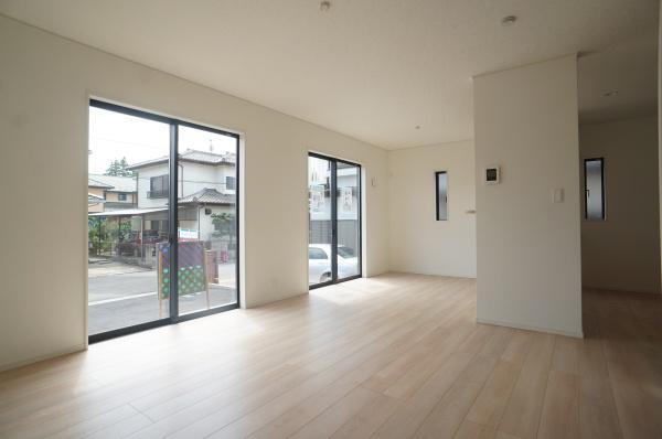牛久市岡見町の新築一戸建