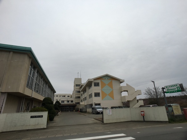 牛久市中央４丁目の土地(牛久市立神谷小学校)