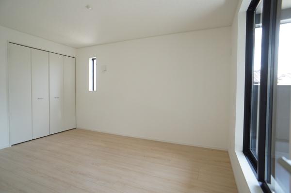 土浦市小松１丁目の新築一戸建