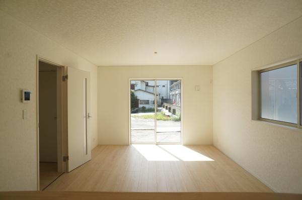 土浦市小松１丁目の新築一戸建