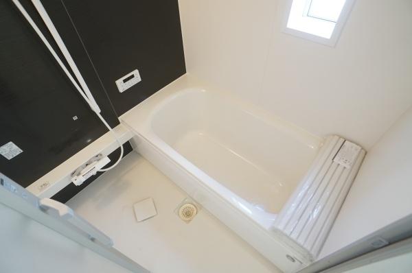 土浦市小松１丁目の新築一戸建