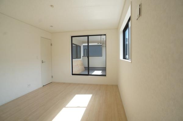 土浦市小松１丁目の新築一戸建