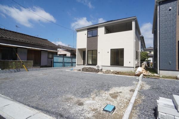 土浦市小松１丁目の新築一戸建