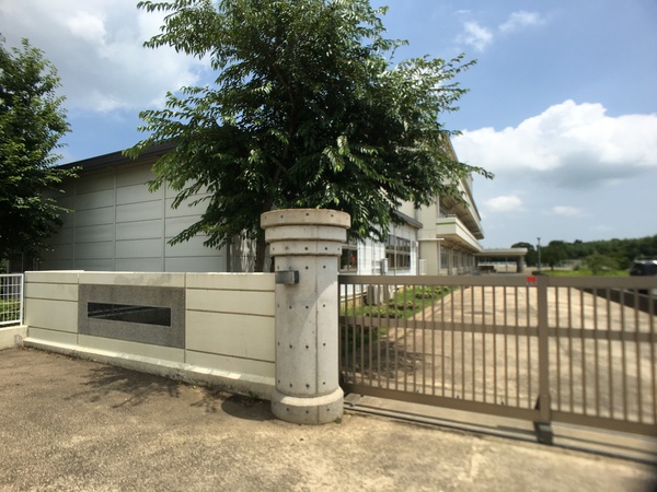 龍ケ崎市城ノ内４丁目の新築一戸建(龍ケ崎市立城ノ内小学校)